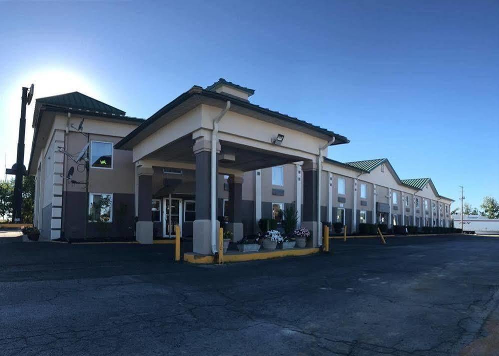 Country Garden & Suites-Benton Экстерьер фото